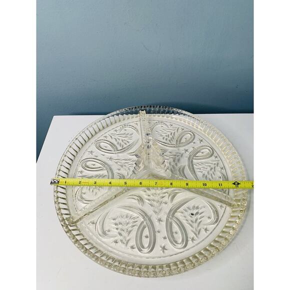 Fifth Avenue Crystal 13" Ribbon Tree 3-Sectional Tree Plate Serving Tray Platter - Picture 4 of 7